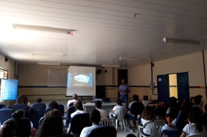 PROFESSORES DO CURSO DE LICENCIATURA EM GEOGRAFIA DO CESVASF PARTICIPAM DO PROJETO “VAMOS CUIDAR DO BRASIL CUIDANDO DAS ÁGUAS”, TEMA DA V CONFERÊNCIA INFANTO-JUVENIL PELO MEIO AMBIENTE, NA EREM MARIA EMÍLIA CANTARELLI.