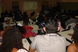 PROJETO DE PESQUISA E EXTENSÃO “EDUCOMUNICAÇÃO: ENSINO DE HISTÓRIA E NOVAS TECNOLOGIAS DA INFORMAÇÃO E COMUNICAÇÃO”